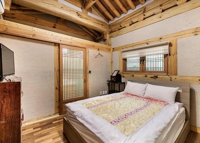 Aparthotel Sajikru 3*